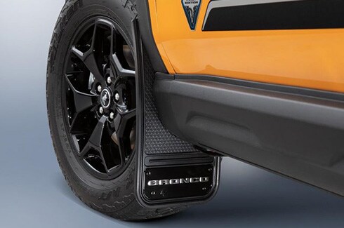 Descubre Accesorios Ford Bronco en CA, Protector de Salpicaduras Gatorback para uso Rudo, delantero